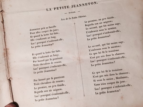 Tiens les paroles de Jeanneton, un peu différentes de celles que j'avais apprises en colo #Madeleineproject https://t.co/BTr4yRrDhk